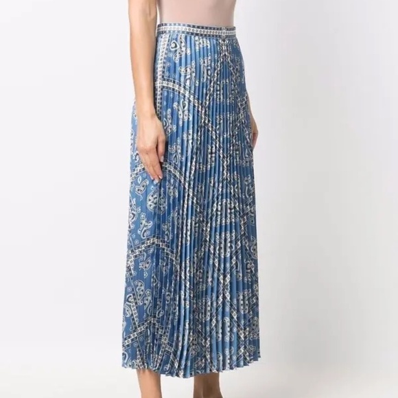 NWT $325 Sandro Blue/White Leianne Pleated Skirt Size 40/US 8 - Picture 1 of 11